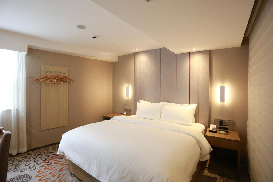 Lavande Hotel Baogang Avenue Guangbai Xinyi Branch Kanton Exterior foto