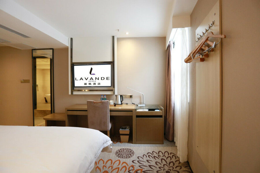 Lavande Hotel Baogang Avenue Guangbai Xinyi Branch Kanton Exterior foto