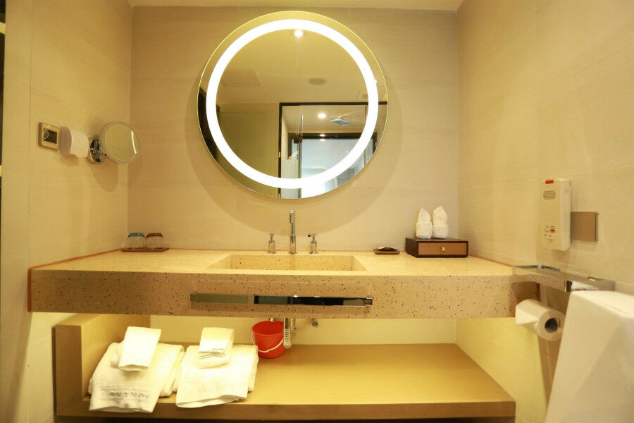Lavande Hotel Baogang Avenue Guangbai Xinyi Branch Kanton Exterior foto