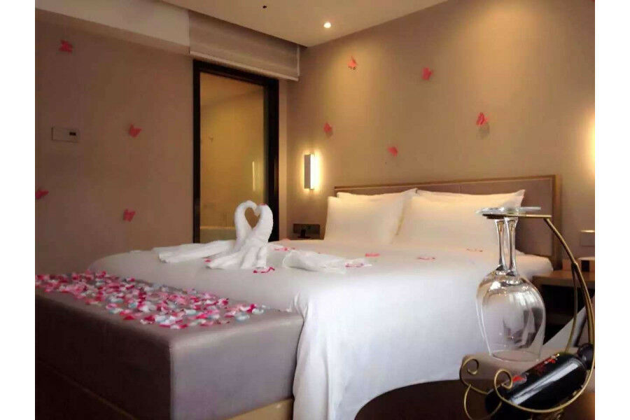 Lavande Hotel Baogang Avenue Guangbai Xinyi Branch Kanton Exterior foto