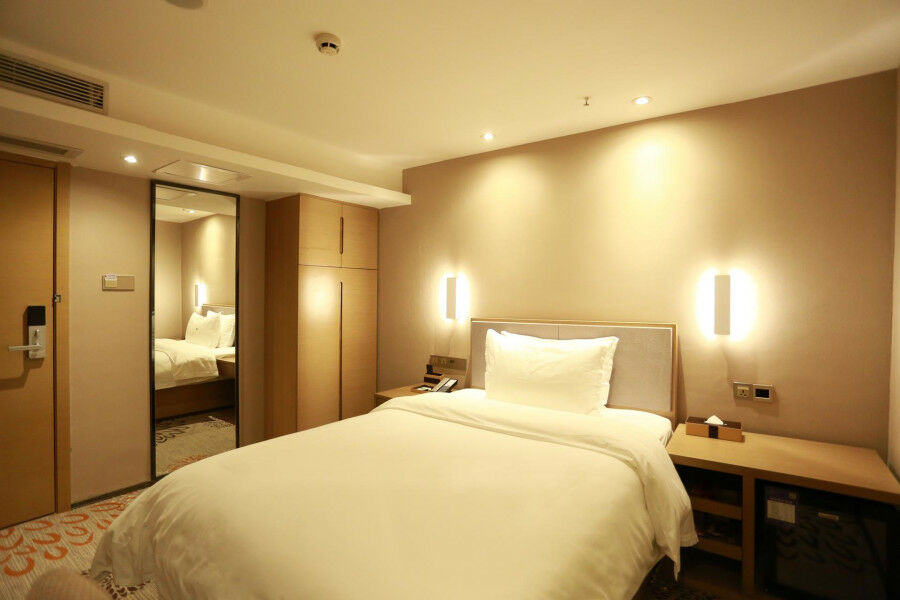 Lavande Hotel Baogang Avenue Guangbai Xinyi Branch Kanton Exterior foto